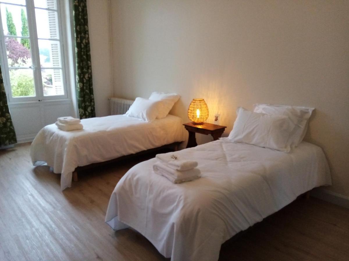 Bed and Breakfast Domaine De Pladuc Lachaise Esterno foto