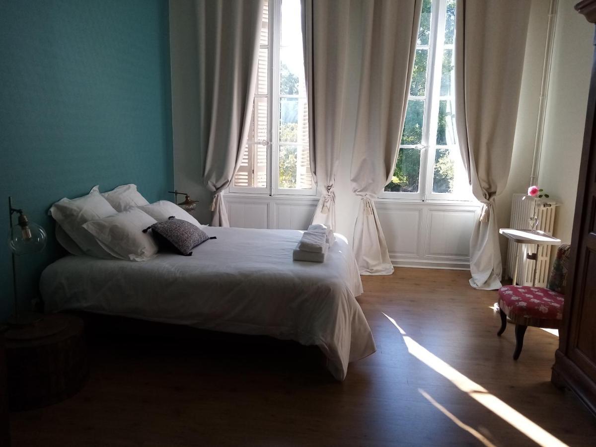 Bed and Breakfast Domaine De Pladuc Lachaise Esterno foto