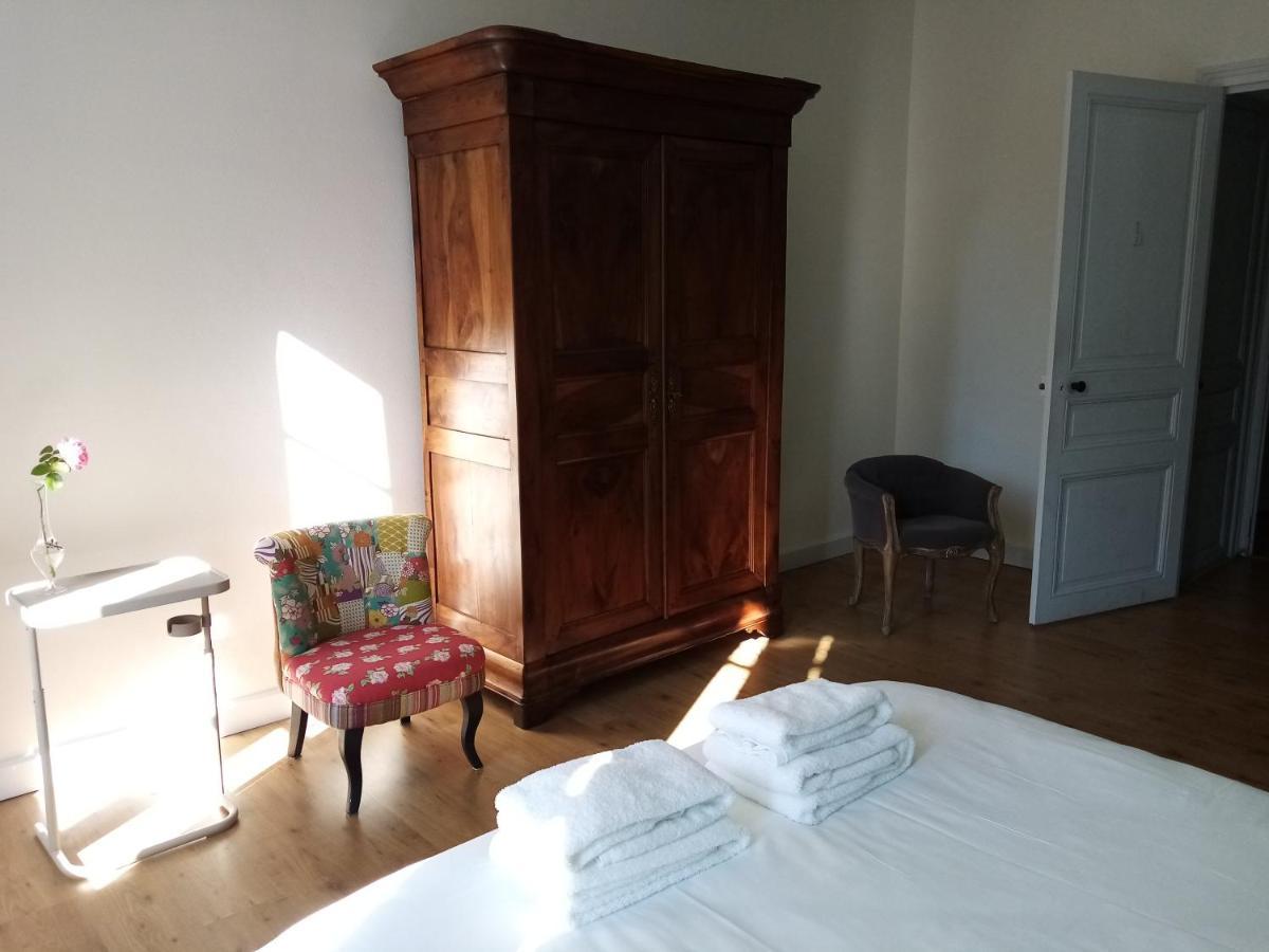 Bed and Breakfast Domaine De Pladuc Lachaise Esterno foto