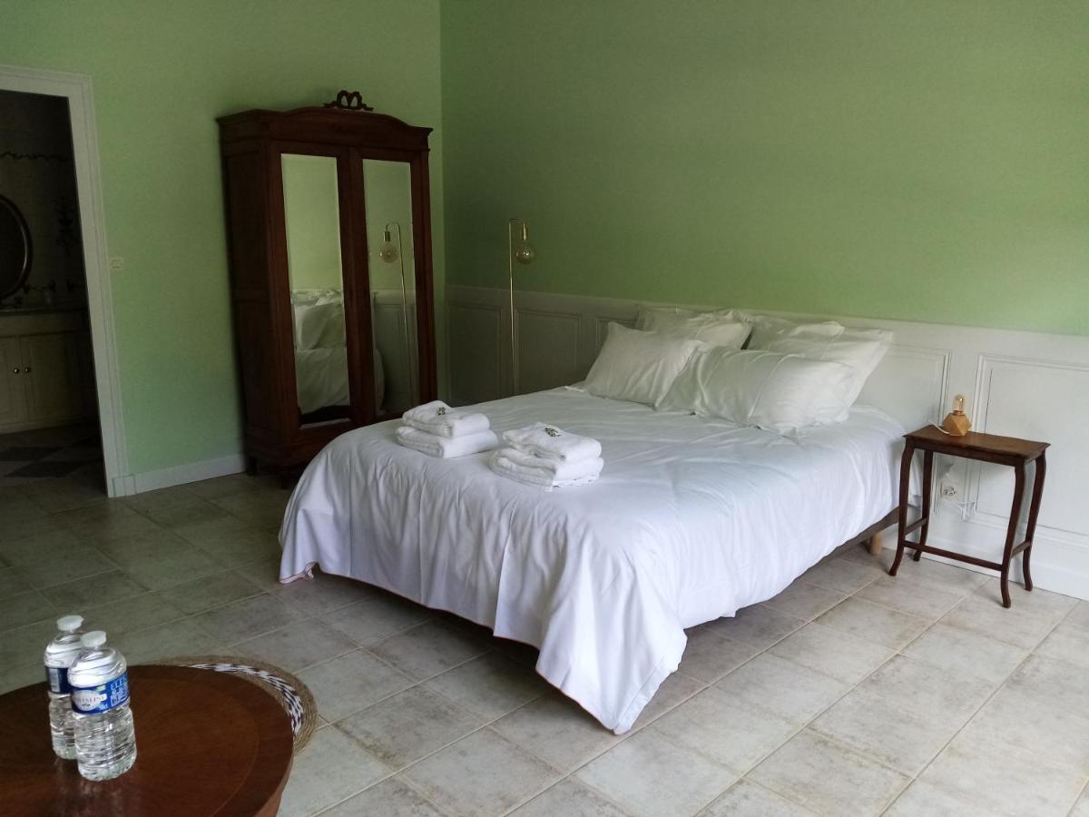 Bed and Breakfast Domaine De Pladuc Lachaise Camera foto