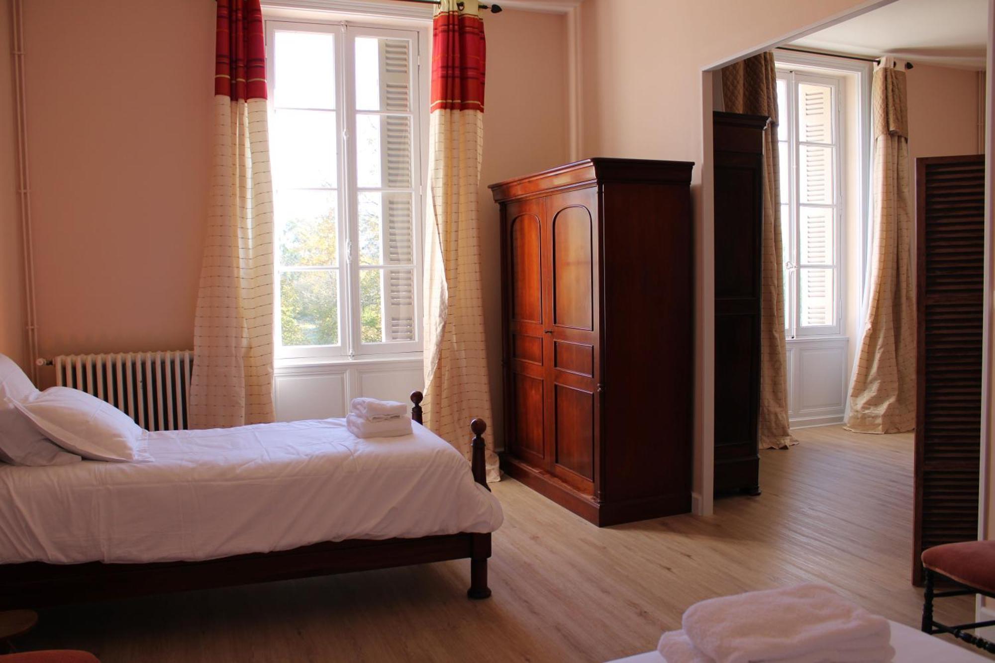 Bed and Breakfast Domaine De Pladuc Lachaise Esterno foto