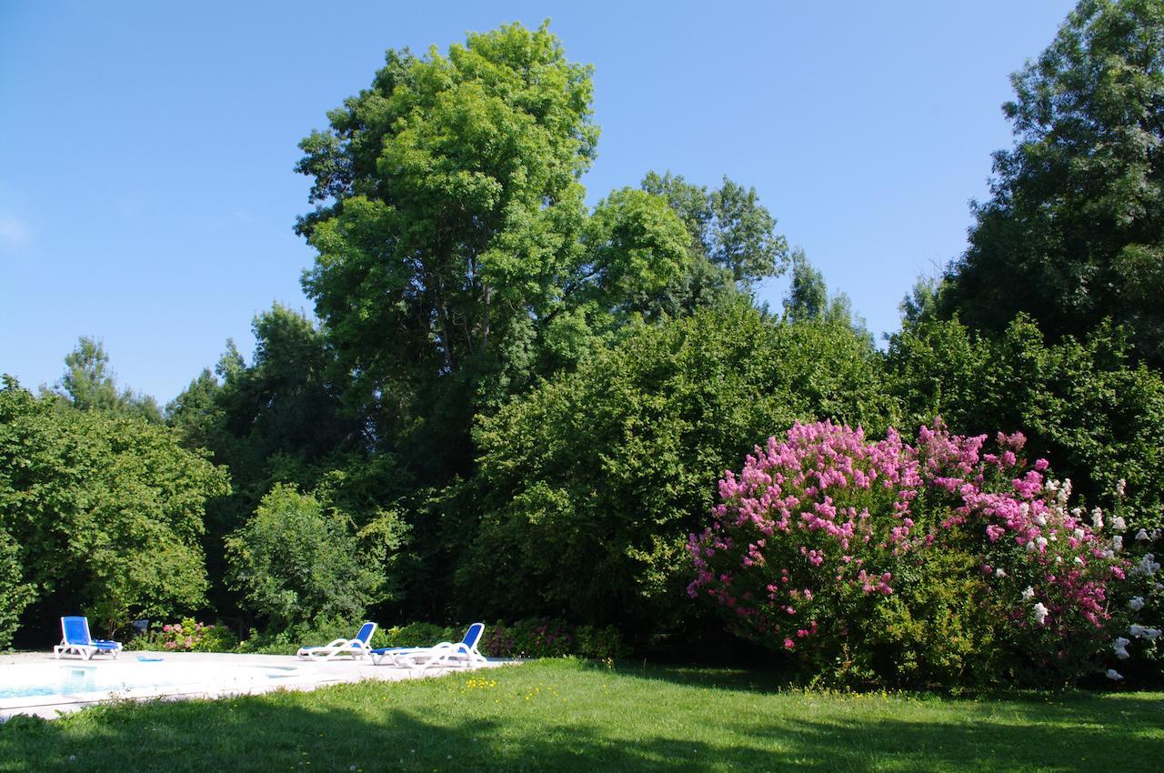 Bed and Breakfast Domaine De Pladuc Lachaise Esterno foto
